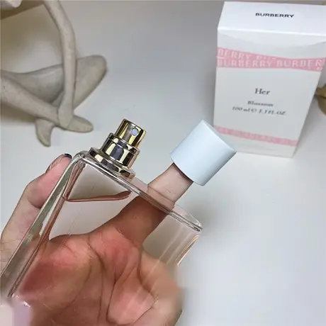 Burberry Her Blossom — photo 4