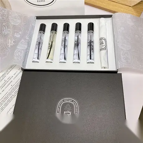Diptyque Palette d'eaux de parfum Coffret 5 miniatures — photo 4