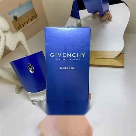 Givenchy Blue Label — photo 1