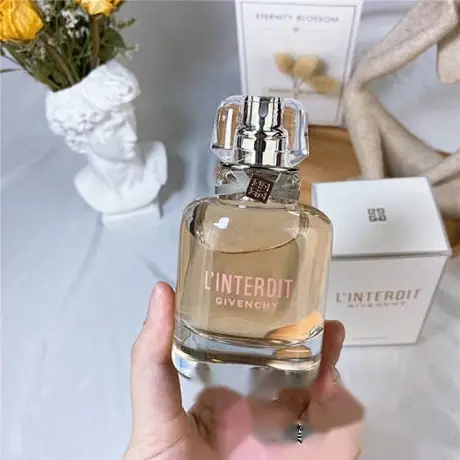 Givenchy L'interdit — photo 3