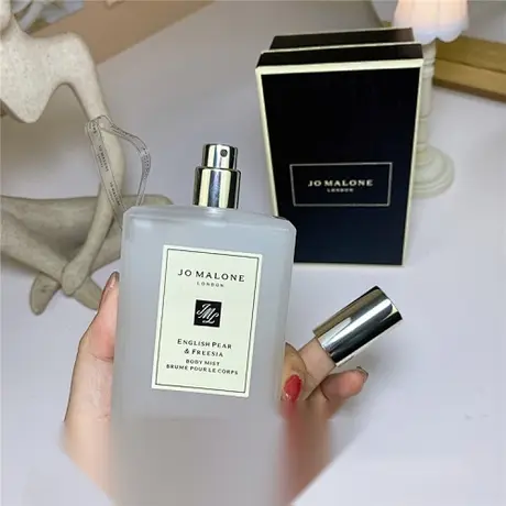 Jo Malone English Pear & Freesia Body Mist — photo 1