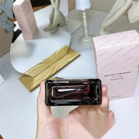 Narciso Rodriguez for her forever Forever — photo 6