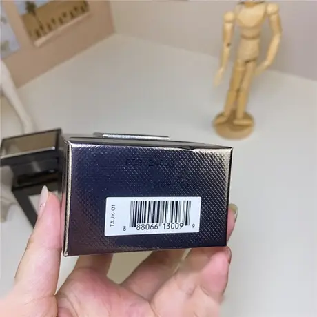 Tom Ford Oud Wood Parfum — photo 2