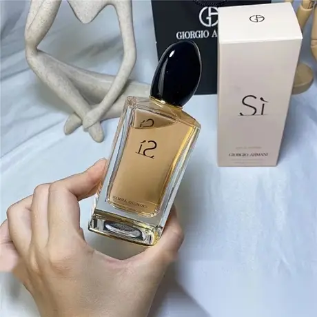 Giorgio Armani Sì — photo 5