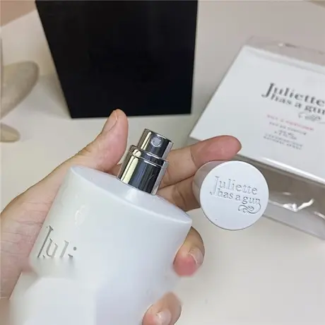 Juliette Has a Gun Not a Perfume — photo 1