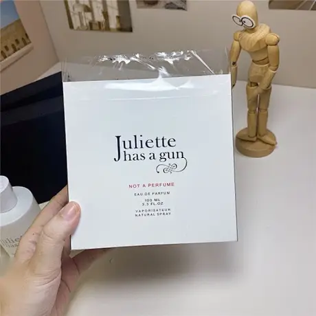 Juliette Has a Gun Not a Perfume — photo 2