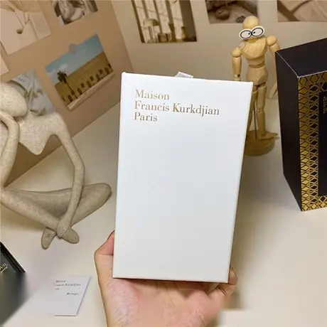 Maison Francis Kurkdjian Oud Satin Mood — photo 2