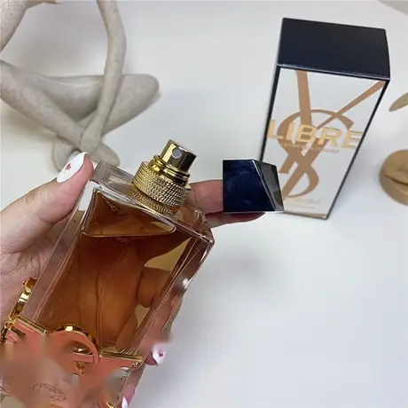 Yves Saint Laurent Libre Flowers Flames — photo 5