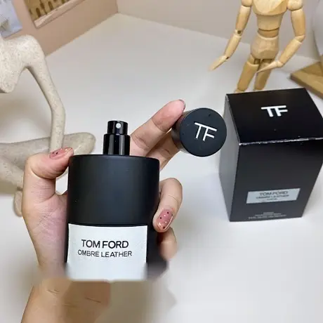 Tom Ford Ombre Leather Parfum — photo 3