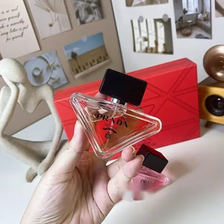Prada Red — photo 2