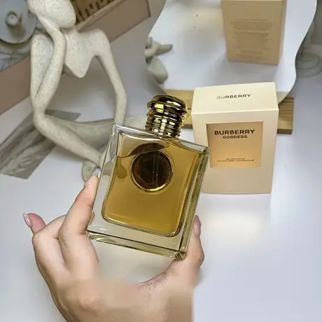 Burberry Goddess — photo 4